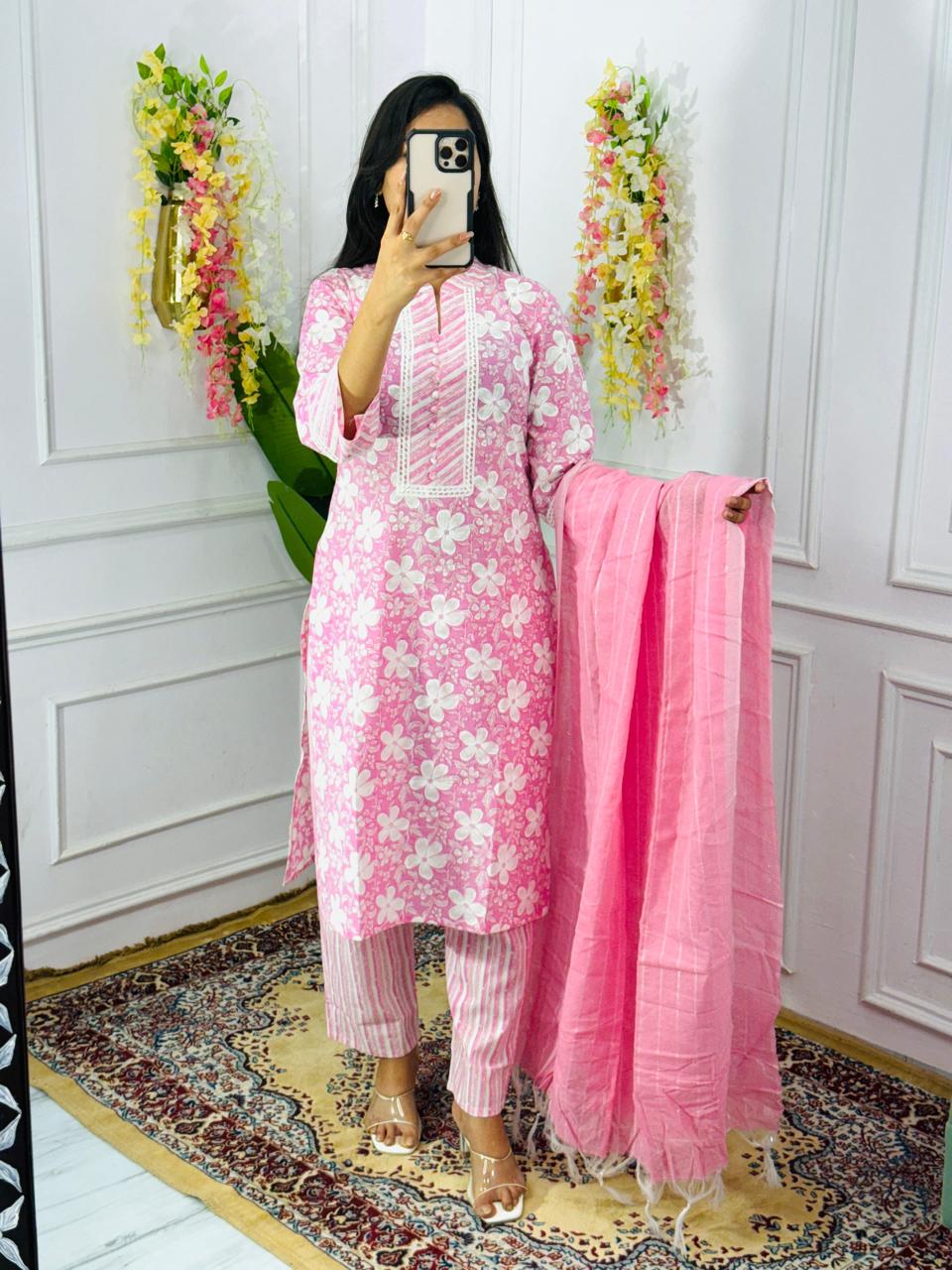 Women Printed Pure Cotton Kurta & Palazzos With Dupatta