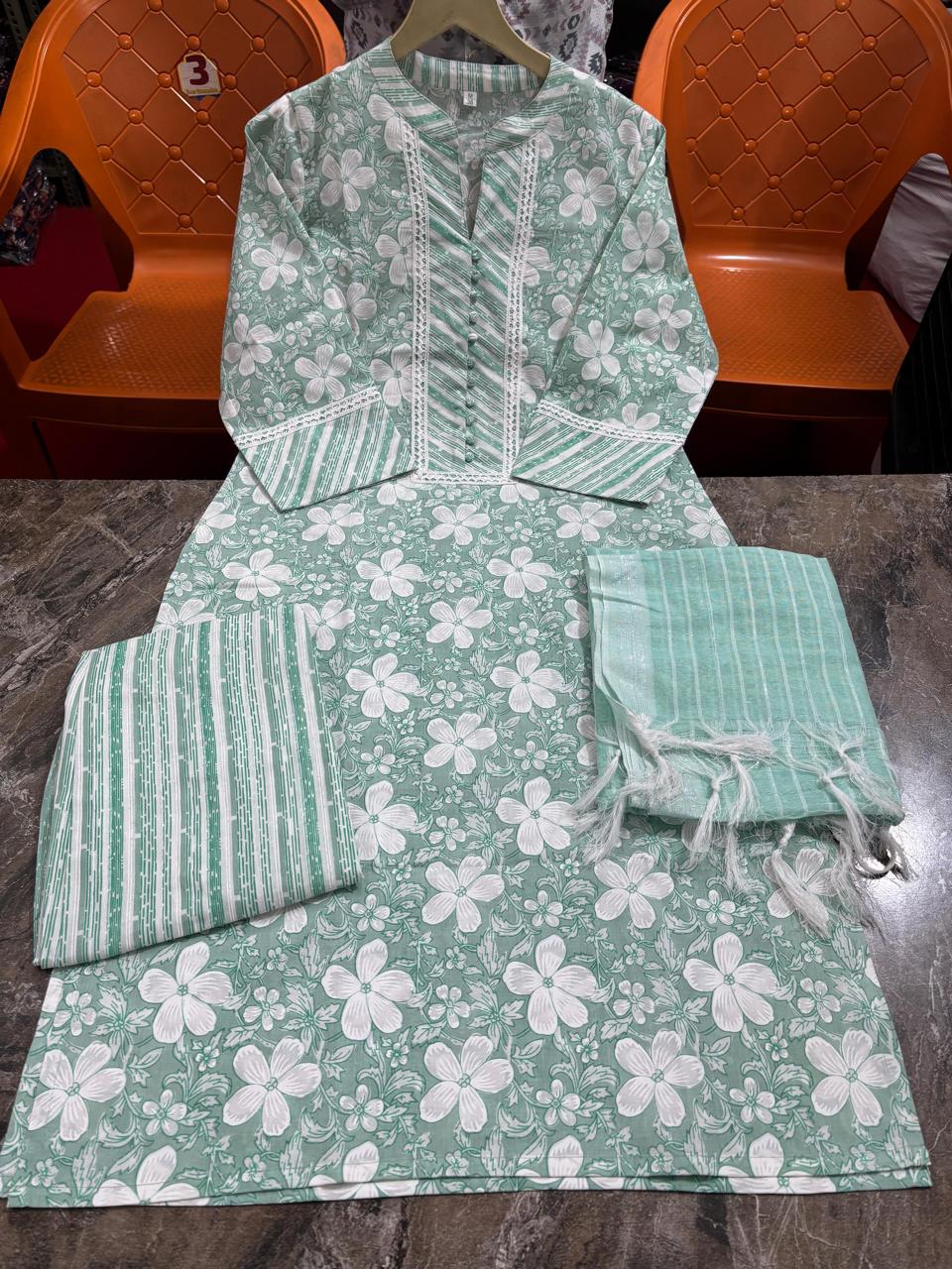 Women Printed Pure Cotton Kurta & Palazzos With Dupatta